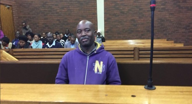 Emannuel Tshabalala foi liberado apÃ³s pagar fianÃ§a e serÃ¡ julgado em julho