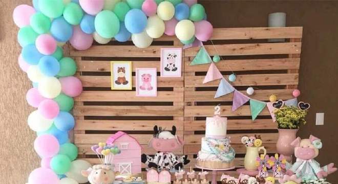 painel de palhet para festa fazendinha rosa Foto Um Dia de Festa