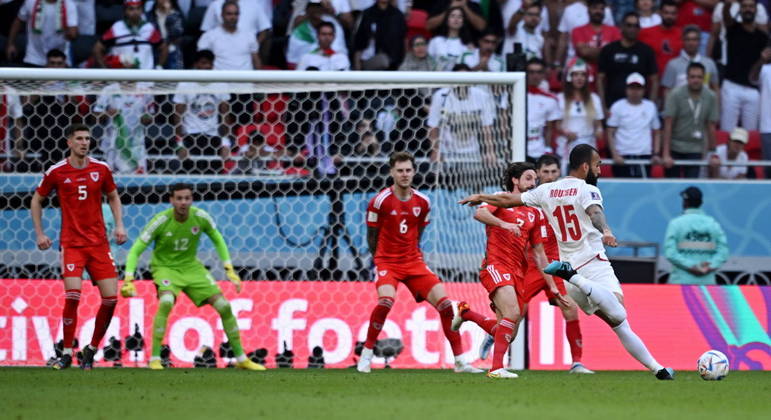 Cheshmi fez o primeiro gol dos iranianos na vitória por 2 a 0 sobre o País de Gales