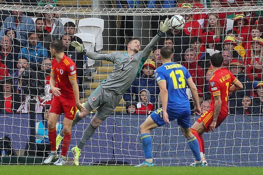 Em meio à guerra, Ucrânia perde do País de Gales e está fora da Copa do