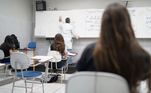 Pais e responsáveis de estudantes da rede estadual poderão receber bolsa mensal de R$ 500