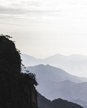 Se você acha que a China é só prediões, essa imagem das montanhas locais mostra que elas são muito belas