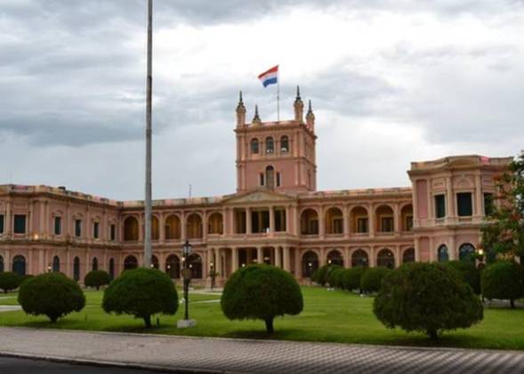 Palácio de Los López (Assunção) - Sede do governo paraguaio, é uma construção em estilo neoclássico e neorrenascentista ao lado da Baía de Assunção.