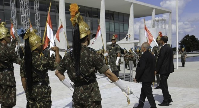 Ensaio no Palácio do Planalto para a cerimônia de posse presidencial; evento deve contar com 12 chefes de Estado