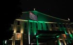 A fachada do Palácio dos Bandeirantes, em São Paulo, foi iluminada com as cores do Brasil como forma de honrar o ídolo 