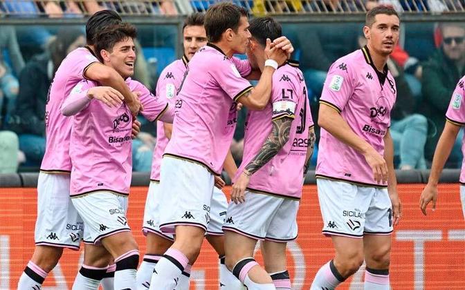 Palermo FC - segunda divisão da Itália. O Grupo City tornou-se o acionista majoritário do clube em julho de 2022, detendo 90% de suas ações.