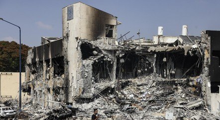 Brasileiros em Gaza aguardam para deixar o local
