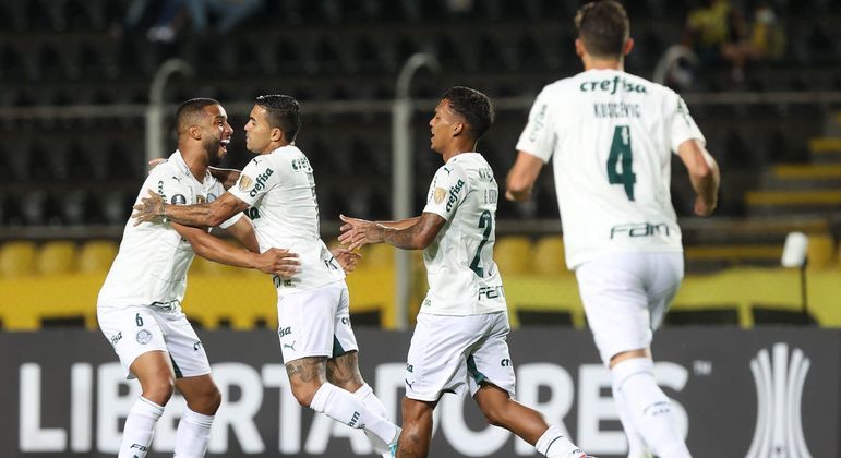 Palmeiras chega a 100 vitórias contra estrangeiros na Libertadores