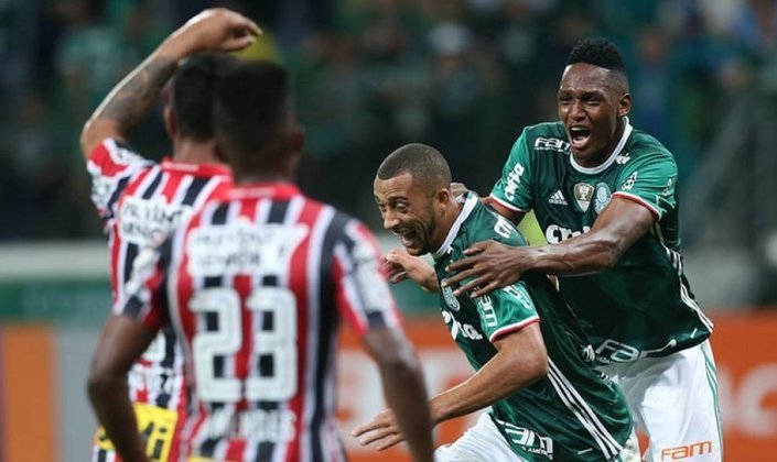 Palmeiras 2 x 1 São Paulo - Brasileirão 2016 - Os zagueiros Mina e Vitor Hugo marcaram para o Palmeiras, enquanto Chávez descontou para o São Paulo.