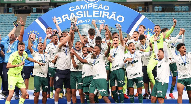 Após título no sub-17, Palmeiras fecha ano com hegemonia no futebol brasileiro