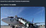 Um dos maiores alvos das provocações foi a presidente do clube, Leila Pereira, que recentemente comprou um avião, que será usado pelo elenco palmeirense. Quando questionada sobre reforços, em uma entrevista recente, a mandatária ironizou: 'Vocês querem mais reforço do que esse avião maravilhoso que eu estou proporcionando?'