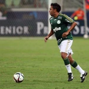 Ex-lateral Júnior em partida comemorativa no Allianz Parque