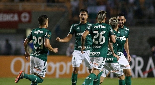 Palmeiras vence clássico contra o Santos e segue invicto no Paulistão -  Futebol - R7 Campeonato Paulista