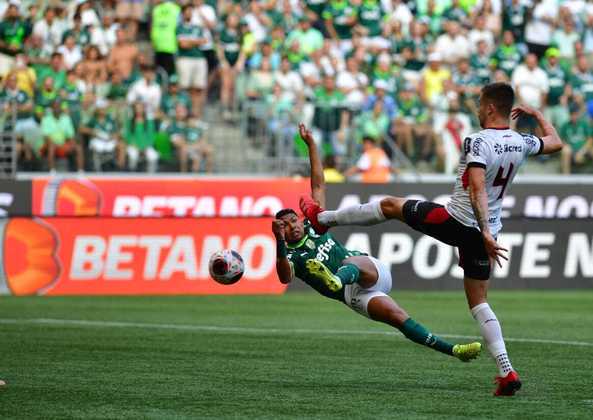 Começa o jogo! O juiz Flávio Rodrigues de Souza apitou e a bola rola no Allianz Parque pela primeira semifinal do Paulistão 2023