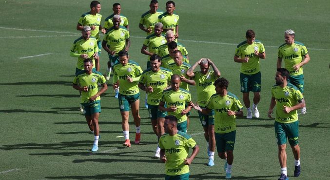 Elenco do Palmeiras treina na Academia de olho no Paulistão 2022 e no Mundial
