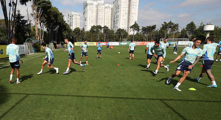 Palmeiras realiza o último treino em São Paulo antes de pegar o América-MG pelo Brasileirão
