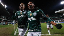 Palmeiras supera Coritiba e reassume a liderança do Brasileirão   