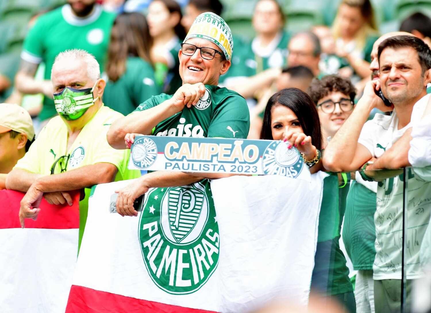 No estádio, o clima é de confiança no bicampeonato do verdão