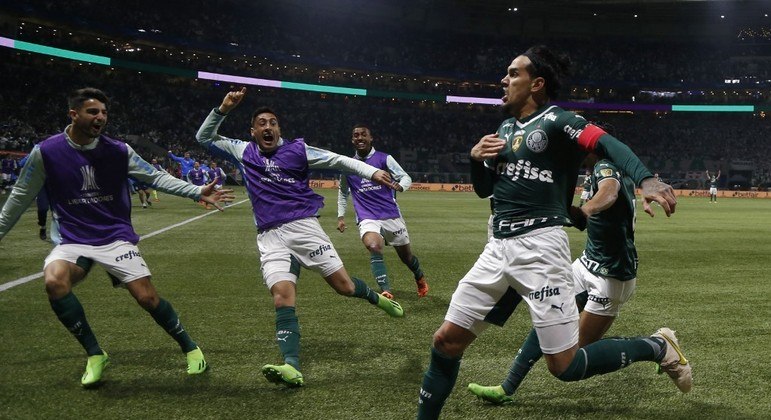 Gustavo Gómez comemora o gol marcado na eliminação do Palmeiras na Libertadores 2022