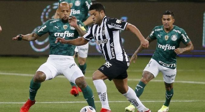 Palmeiras e Atlético-MG jogaram na noite desta terça-feira (21)