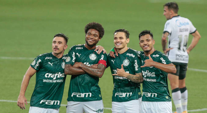 Palmeiras Goleia Corinthians E Se Mostra Vivo Tambem No Brasileiro Esportes R7 Futebol