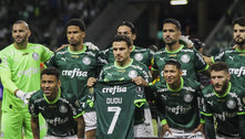 Jogadores do Palmeiras homenageiam Dudu antes de jogo pela Libertadores