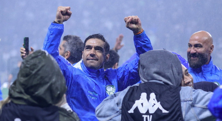 Abel Ferreira foi ovacionado pela torcida. Sexto título em dois anos de trabalho. Impressionante