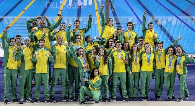 Em Lima, natação brasileira garantiu 30 medalhas, melhor marca em Pans