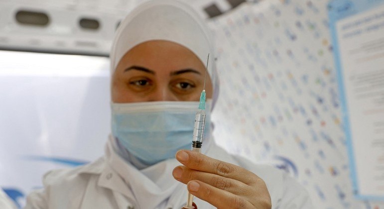 Israel cria sistema de cores para identificar as pessoas que estão vacinadas contra covid-19