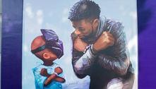 Mural homenageando 'Pantera Negra' é inaugurado nos EUA