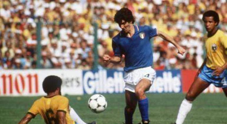 Paolo Rossi, algoz do Brasil na Copa de 82, ganha homenagem da Fifa 
