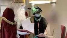 Papai Noel com coronavírus visita casa de repouso e deixa 18 mortos
