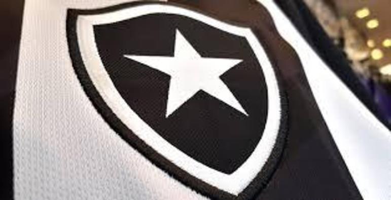 Para fechar a lista o Botafogo tem 3% de pesquisas de camisas na OLX e está na décima colocação.