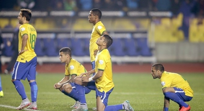 Brasil foi eliminado pelo Paraguai em 2011 e 2015, nos pênaltis