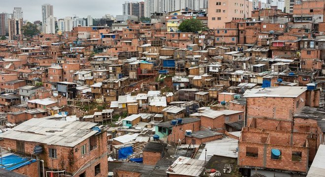 Serviços como aplicativos de entrega são limitados para moradores de favelas