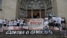 Ato homenageia mortos 2 anos após massacre em Paraisópolis 