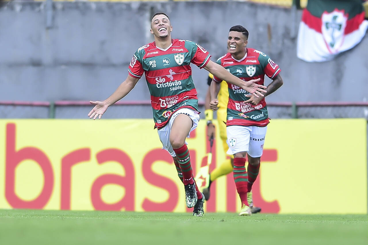 Portuguesa ganha do São Bento e fatura título da Série A2 do