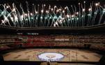 Os fogos de artifício que marcam o início dos Jogos Paralímpicos 2020, quase cinco anos depois do final da edição de Rio 2016