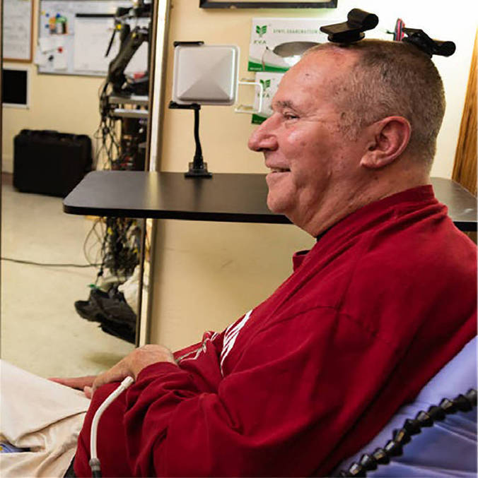 Os voluntários conseguiram digitar e clicar em elementos apresentados em um tablet