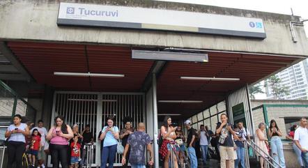 Trabalhadores protestaram contra advertências
