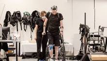 Homem paraplégico volta a andar com ajuda de inteligência artificial conectada ao cérebro