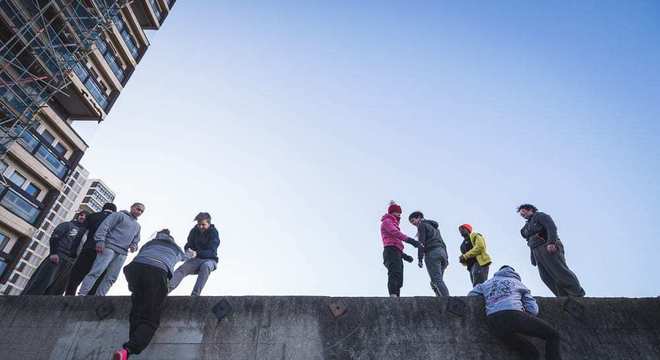 Parkour- Ideologia, origem, manobras e benefícios