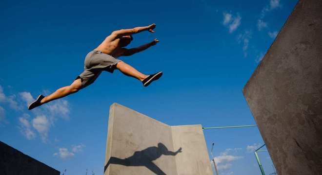 Parkour- Ideologia, origem, manobras e benefícios