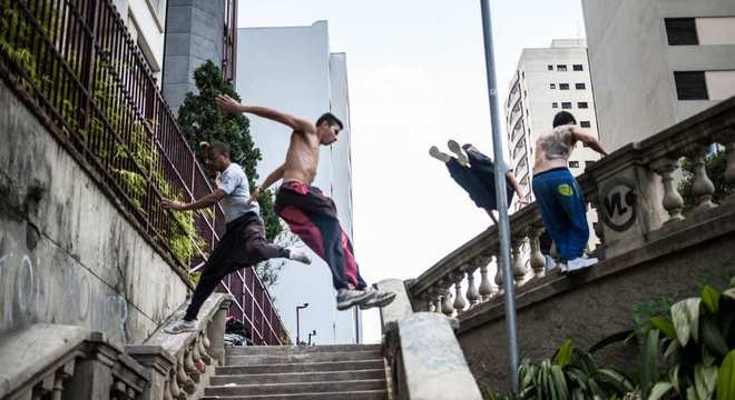 Parkour- Ideologia, origem, manobras e benefícios