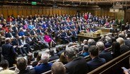 Parlamento do Reino Unido aprova punir assédio sexual na rua, inclusive assovios (Andy Bailey/UK Parliament/AFP - 15.3.2023)