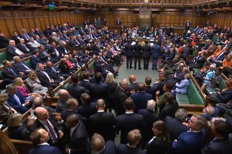 Parlamentares britânicos rejeitaram nova eleição
