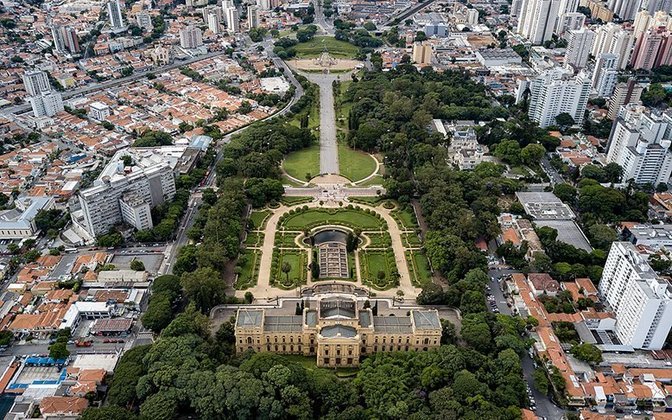Parque da Independência - Tem 161 mil m². Inaugurado em 1989, às margens do rio do bairro do Ipiranga, faz parte do patrimônio histórico cultural brasileiro. Foi ali que Dom Pedro I deu o Grito da Independência do país.