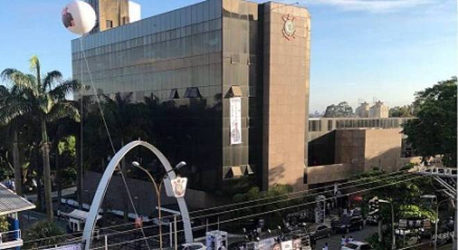 Corinthians no paga conta e a luz  cortada no Parque So Jorge