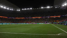 Luz do estádio se apaga no meio do jogo do Brasil com a Suíça