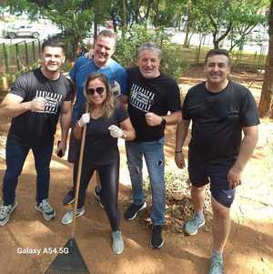Da esquerda para a direita: médico-veterinário, doutor Murillo Lima; o empresário Arnaldo Riccitelli; o assessor do delegado Bruno Lima na causa "Cadeia para maus-tratos", Paulo Heidrich; o advogado Fábio Souza Ramos; e a empreendedora Lilian Penayo Lizaso Riccitelli
